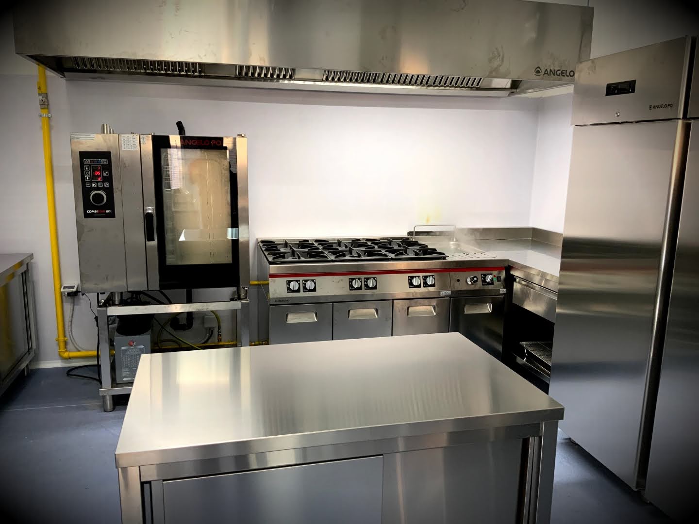 Mensa cucina scuola Olimpia di Montefano